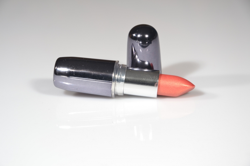 esthetique-CARQUEIRANNE-min_lipstick-273109